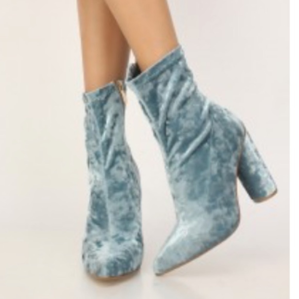 Light blue velvet booties NEW